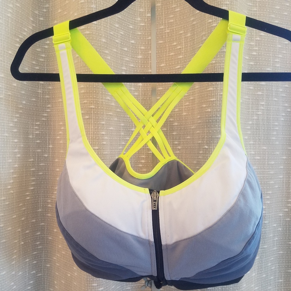 Victoria's Secret VSX Sports Bra 38DD